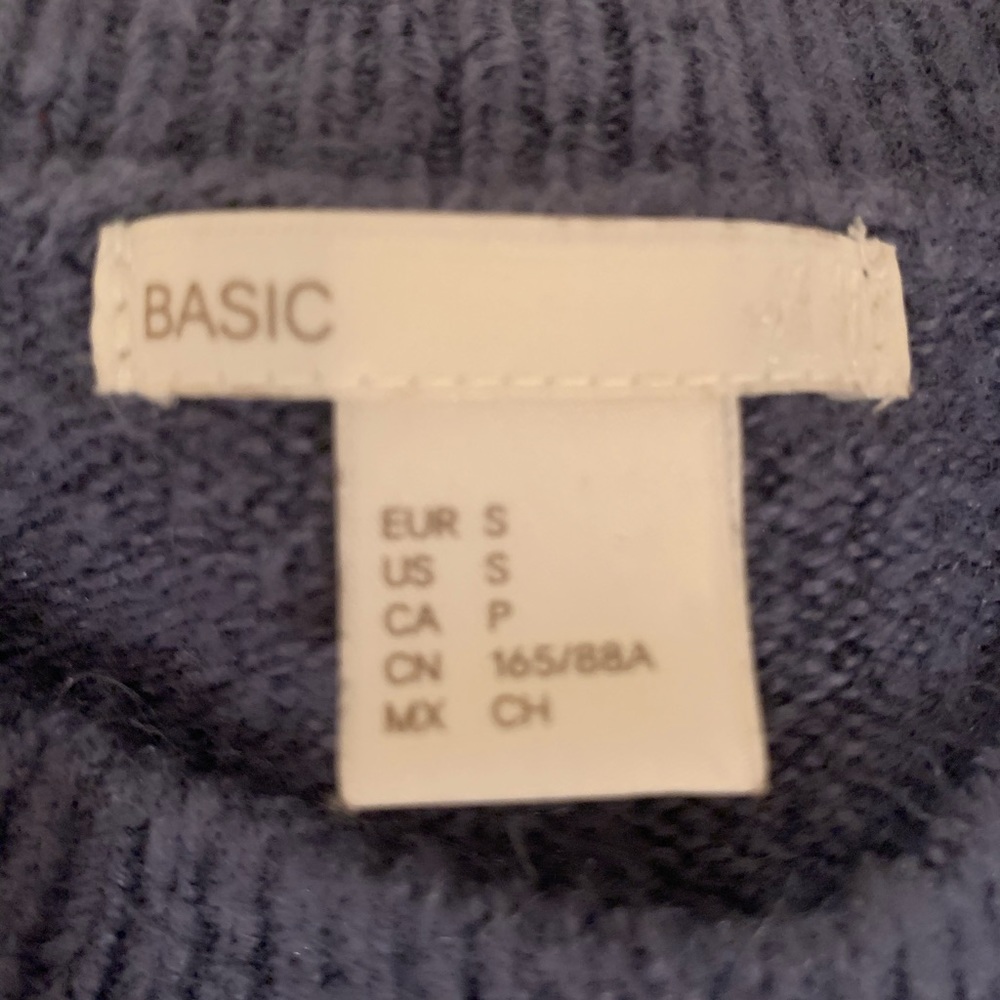 Blue pull over - Picture 2 of 3